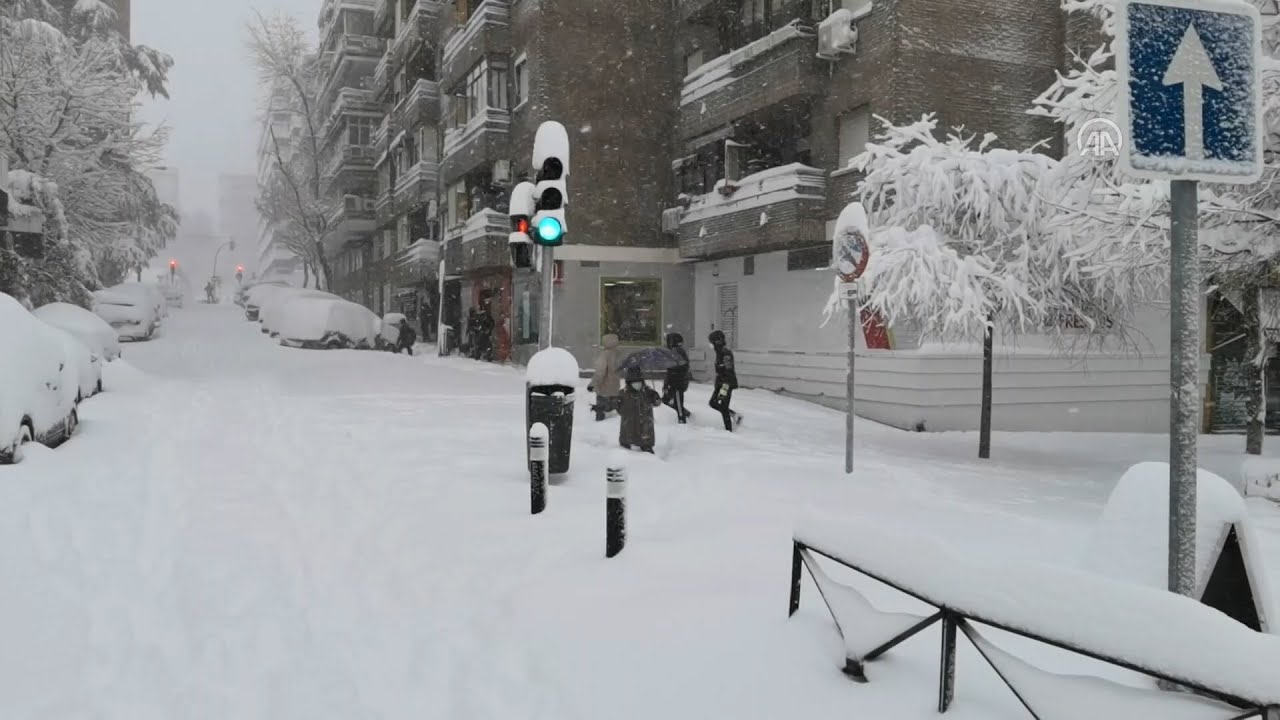 Las imágenes que ha dejado la tormenta de nieve en Madrid