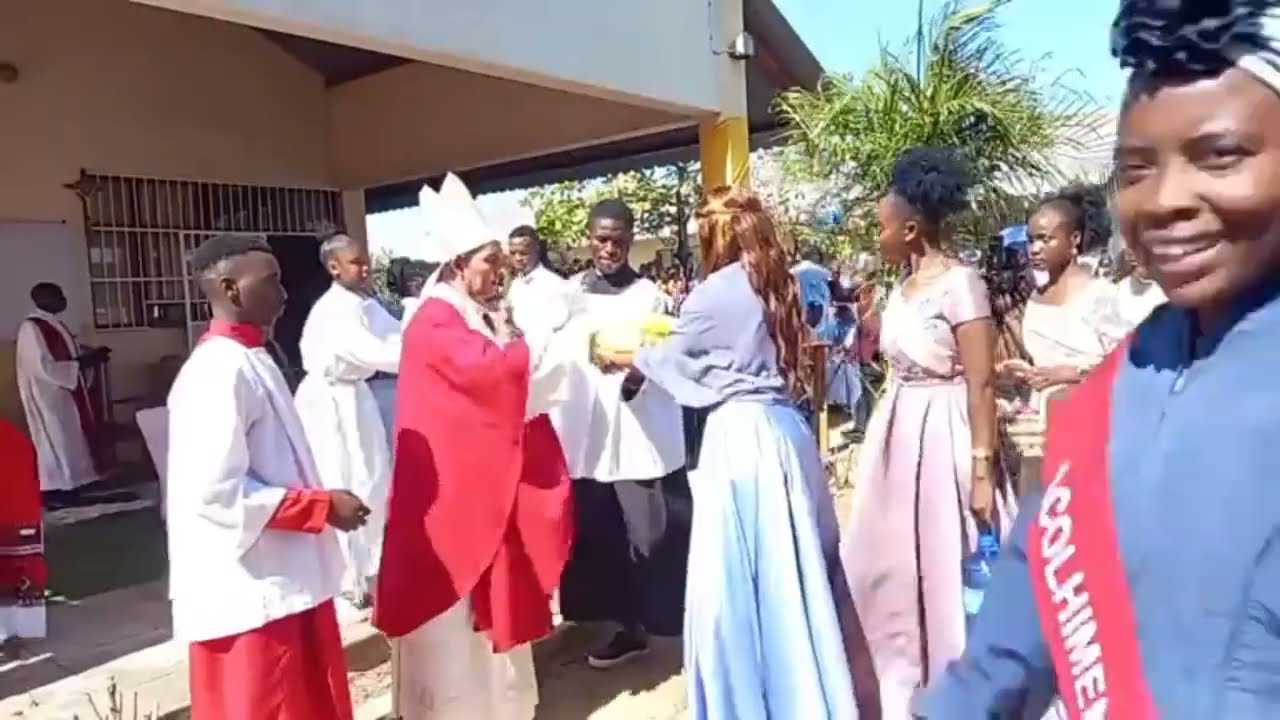 Ofertório solene:1.Hiya nhikela kha Hosi                             2. Mamba ya Hina hi ta nhikela.