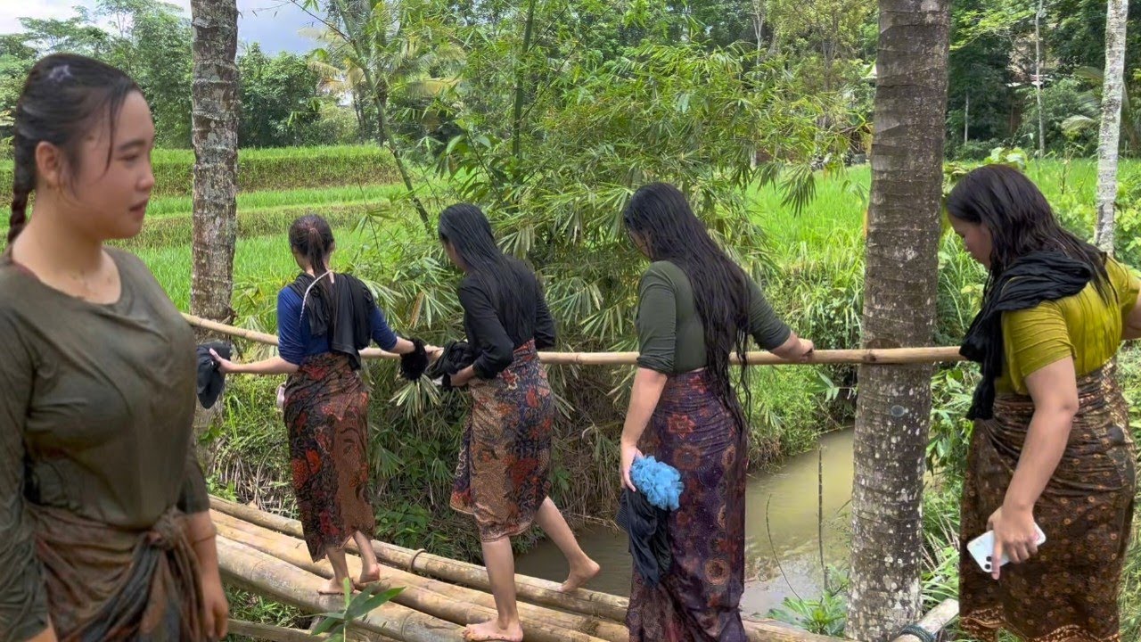 Wow Mengejutkan Ngintip Kehidupan Perawan Desa Cantik Guyang Di Sung4i, Pedalaman Sukabumi Selatan 