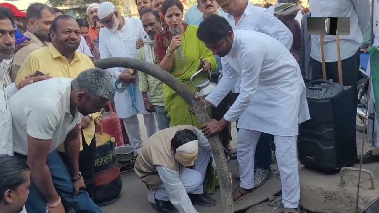 LPG गैस की किल्लत पर भड़की कांग्रेस, खंडवा में मोदी के पुराने बयान को लेकर विरोध