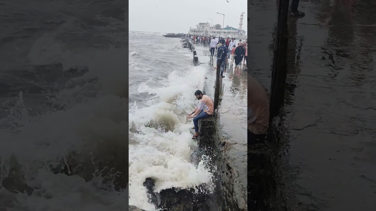 Mumbai Haji Ali dargah #new short #video viral# samundar ka Pani road Tak a#👍👍👍👍👍 raha hai