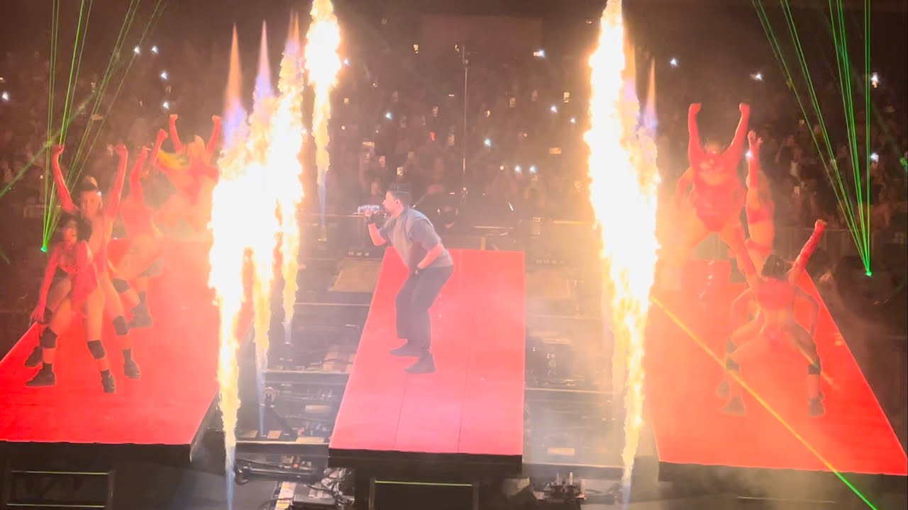 Bad Bunny Performs: Yo Perreo Sola @ State Farm Arena
