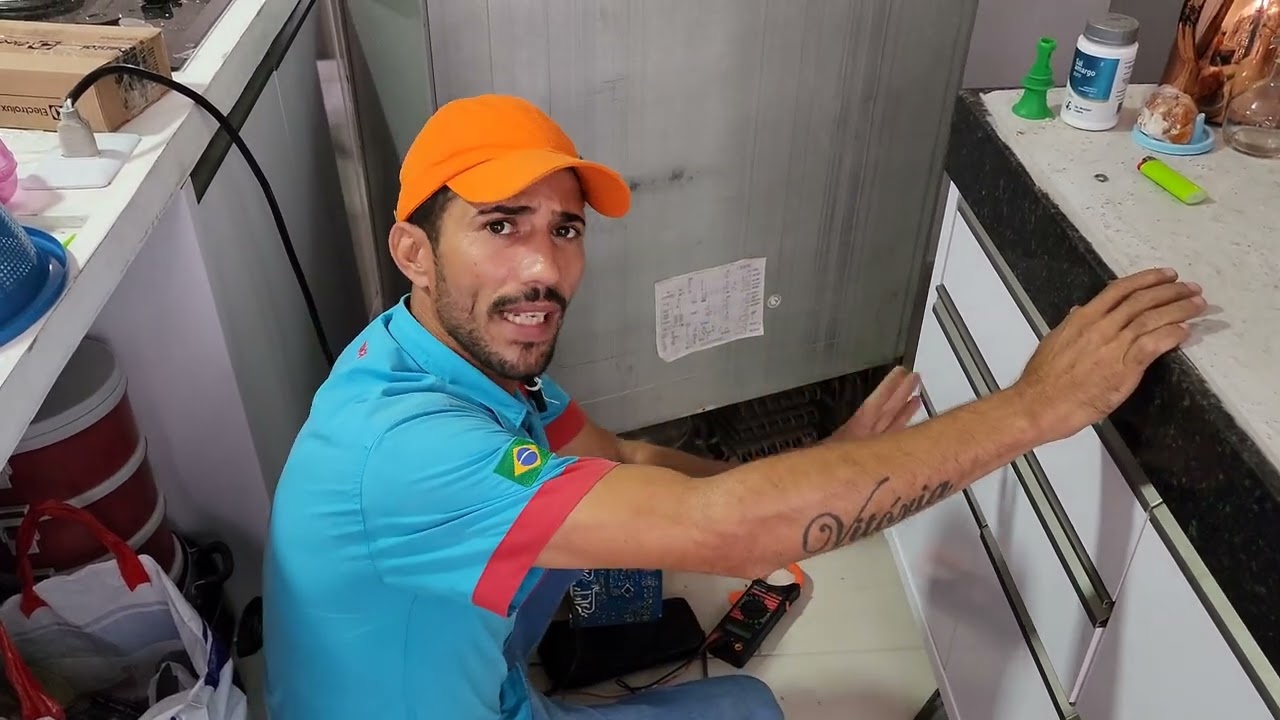 Geladeira Electrolux DI80X dando erro ER saiba porque.
