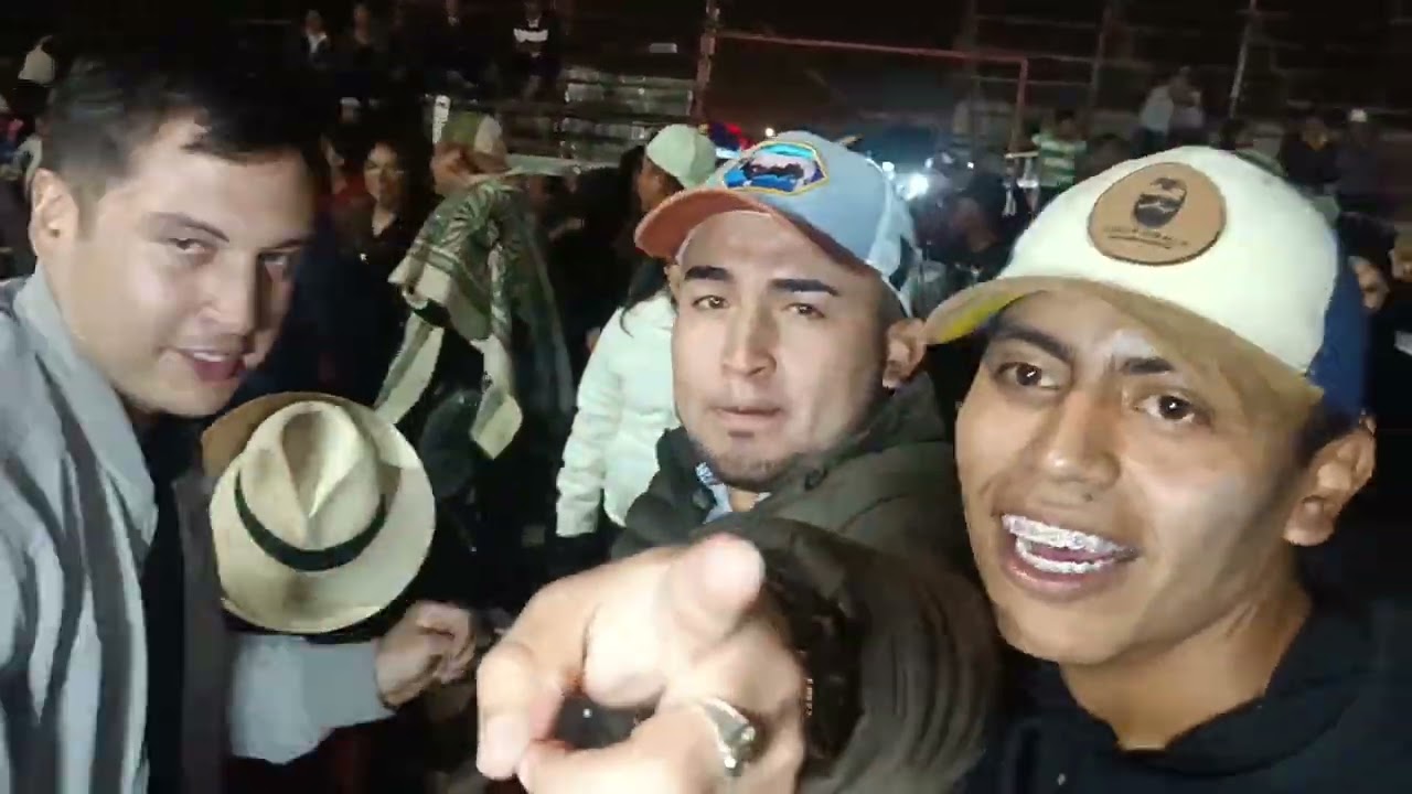 Disfrutando después de los toros con la orquesta de Loco Abraham Urcuqui 