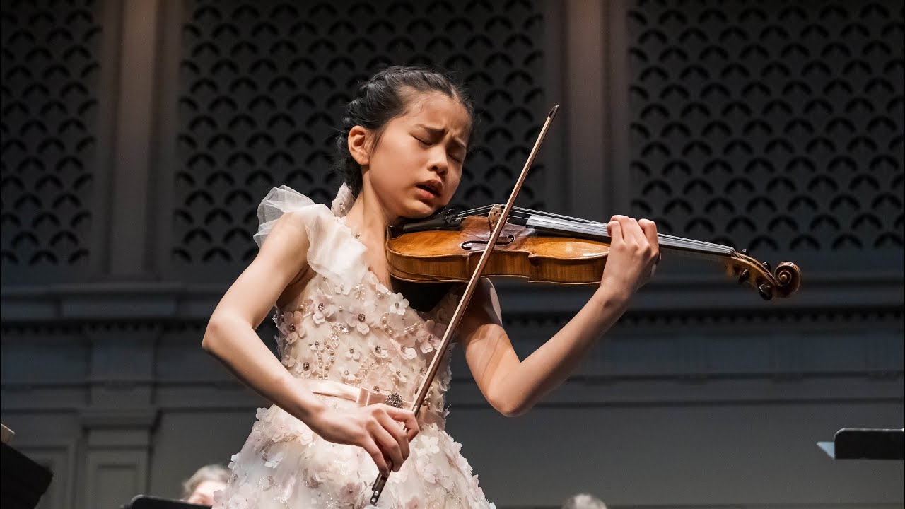 Lin Tokura(age 12) Mendelsshon Violin Concerto E minor, 1st mov. with the Philharmonia Northwest