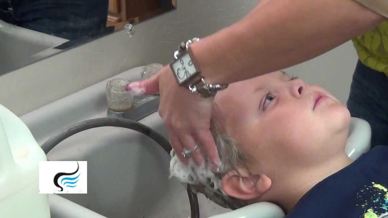 (Hair Shampoo Tip)  How to Get Sweat Smell out of Little Boys Hair