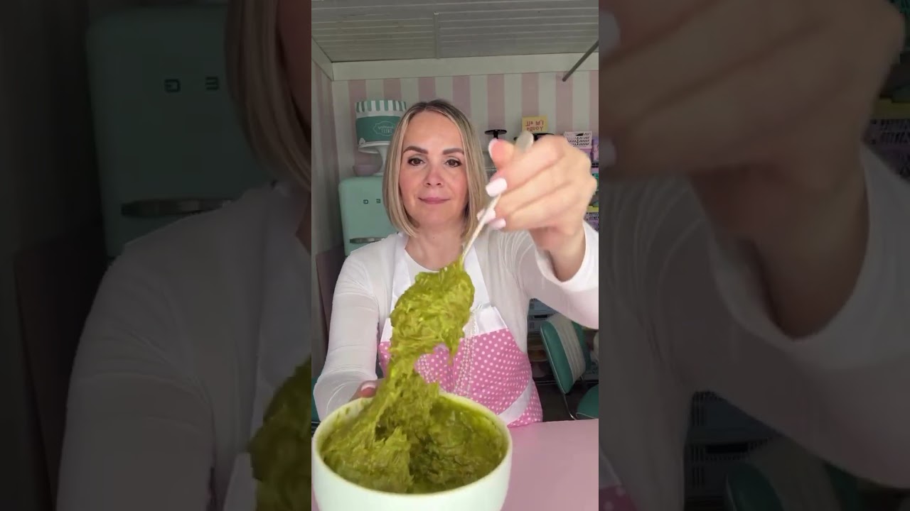 Подпишитесь на Мануэлу Кейлен @passionforbaking и узнайте о ее пути и страсти к выпечке.