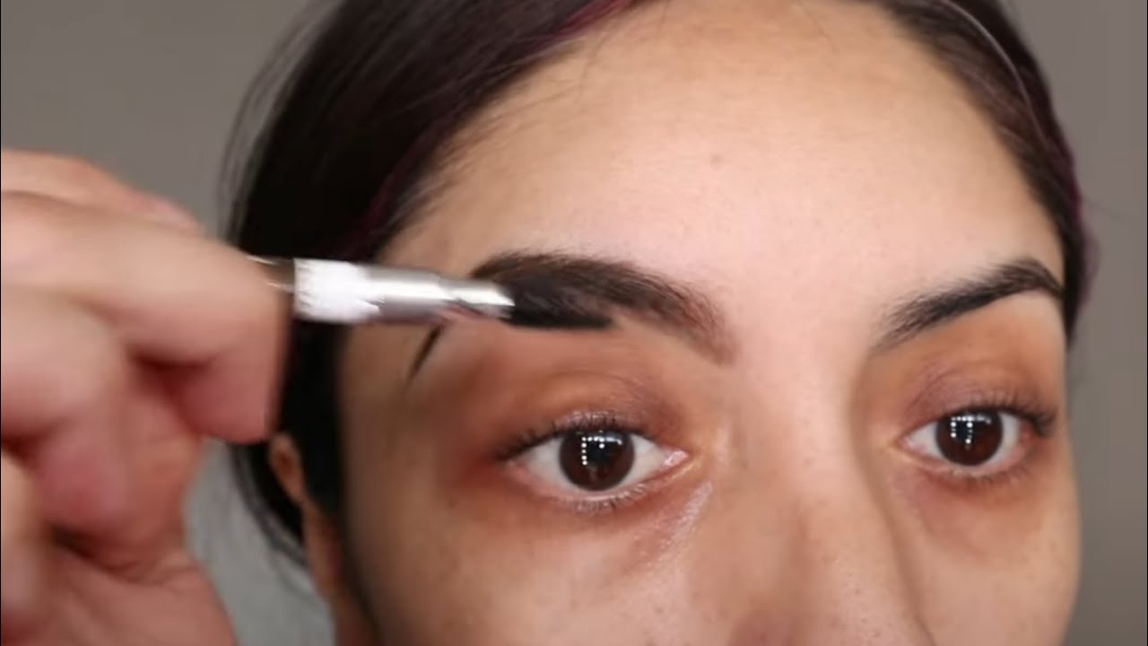 cómo maquillarte las cejas  PASO A PASO