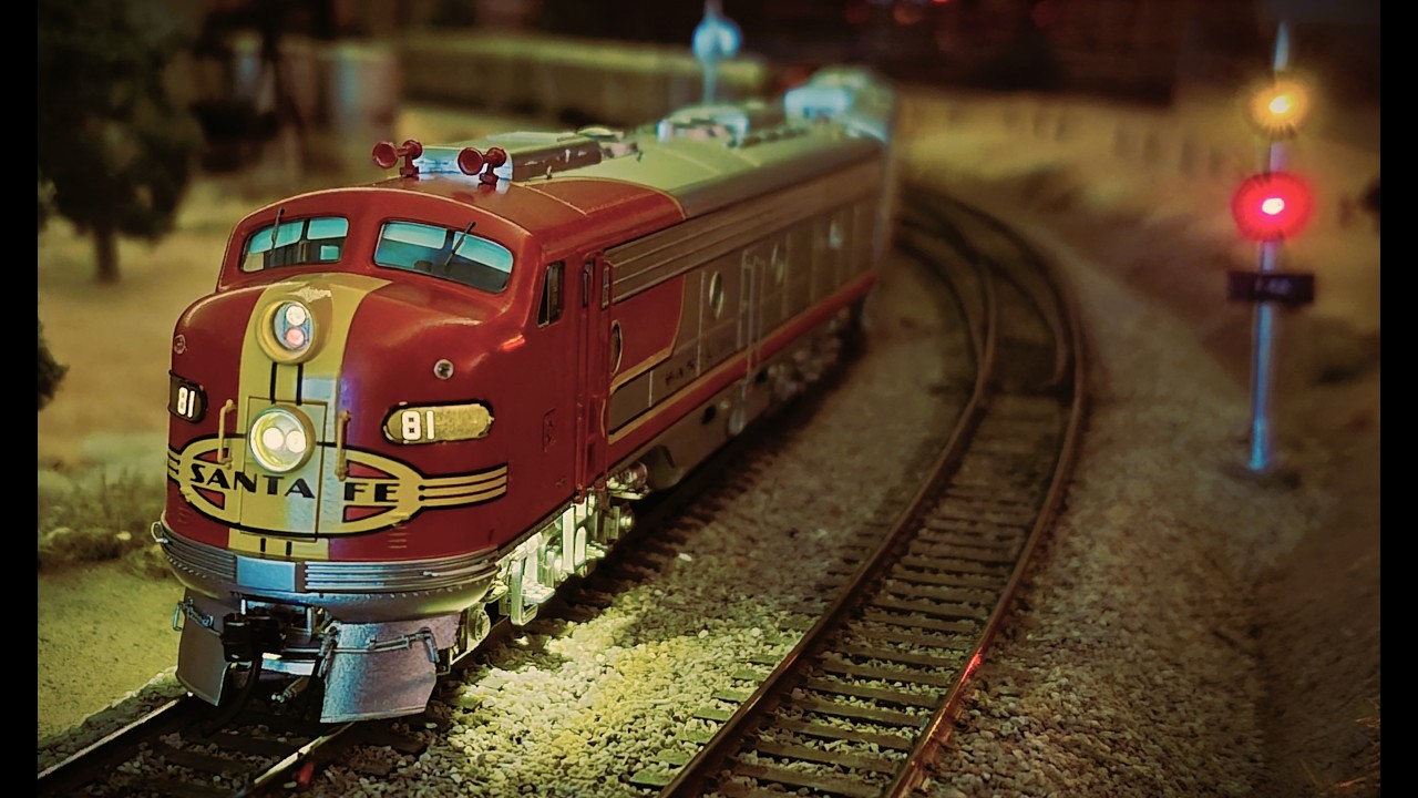ATSF 80 Class E8Am 81L & 81A