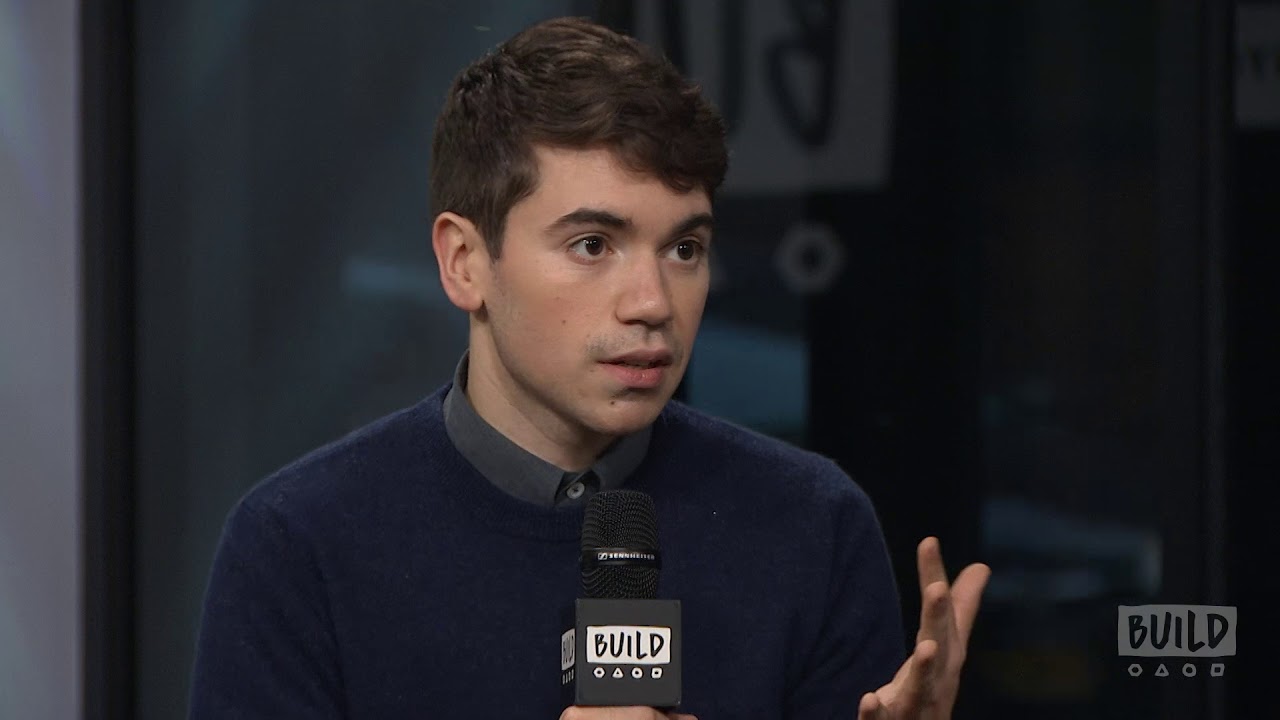 How Noah Galvin Makes Evan Hansen His Own
