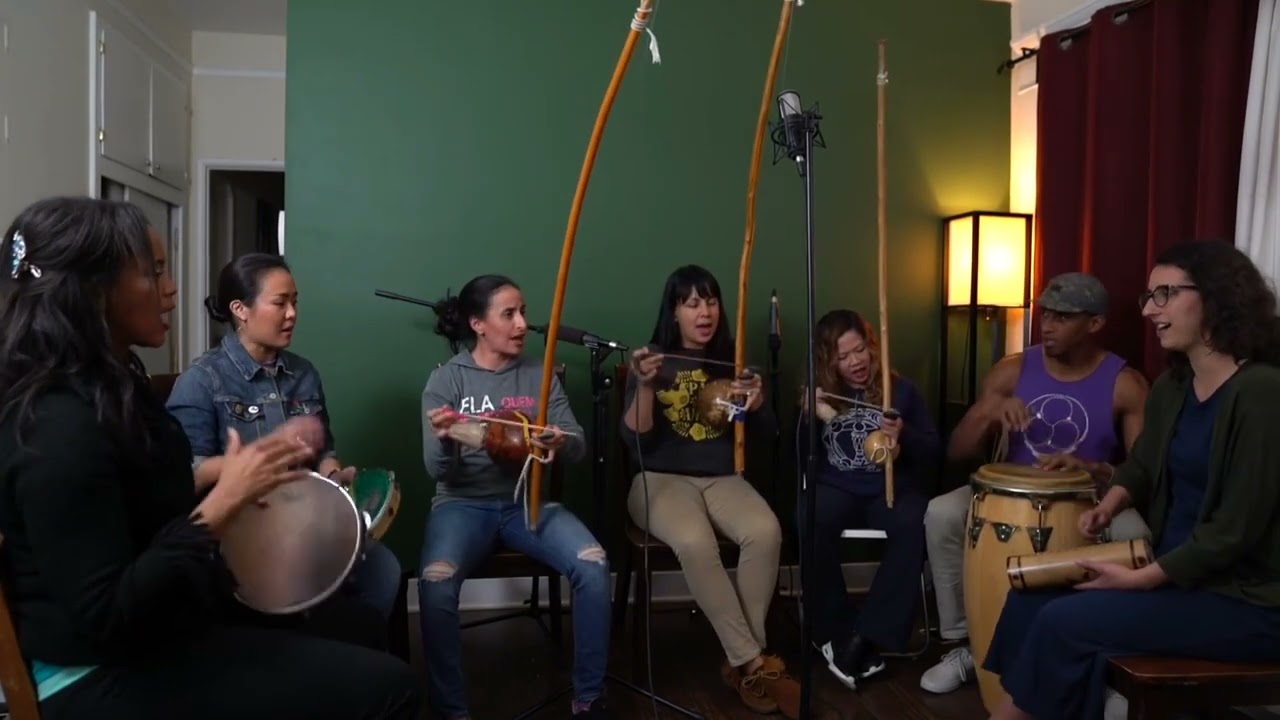 Música de Capoeira CM Minha Velha - Angola chama seu povo