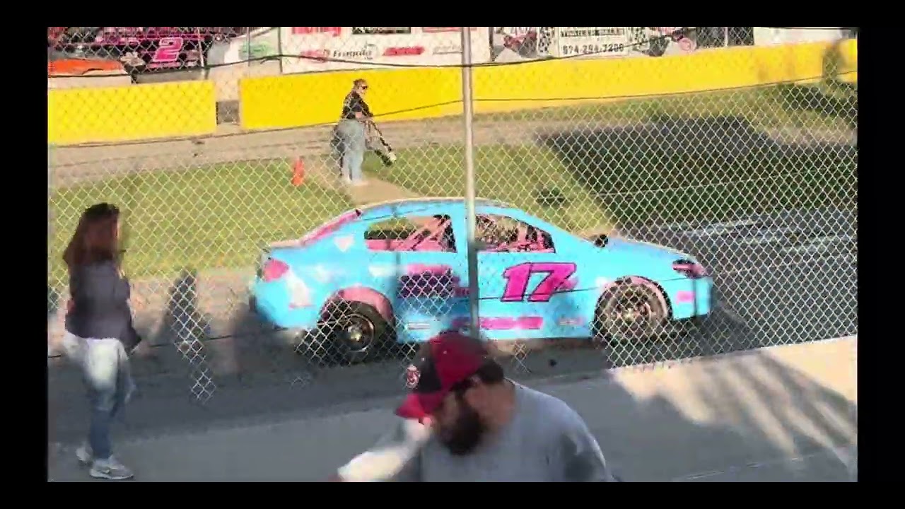 Racing at Russell&rsquo;s M40 Speedway 5/10/25