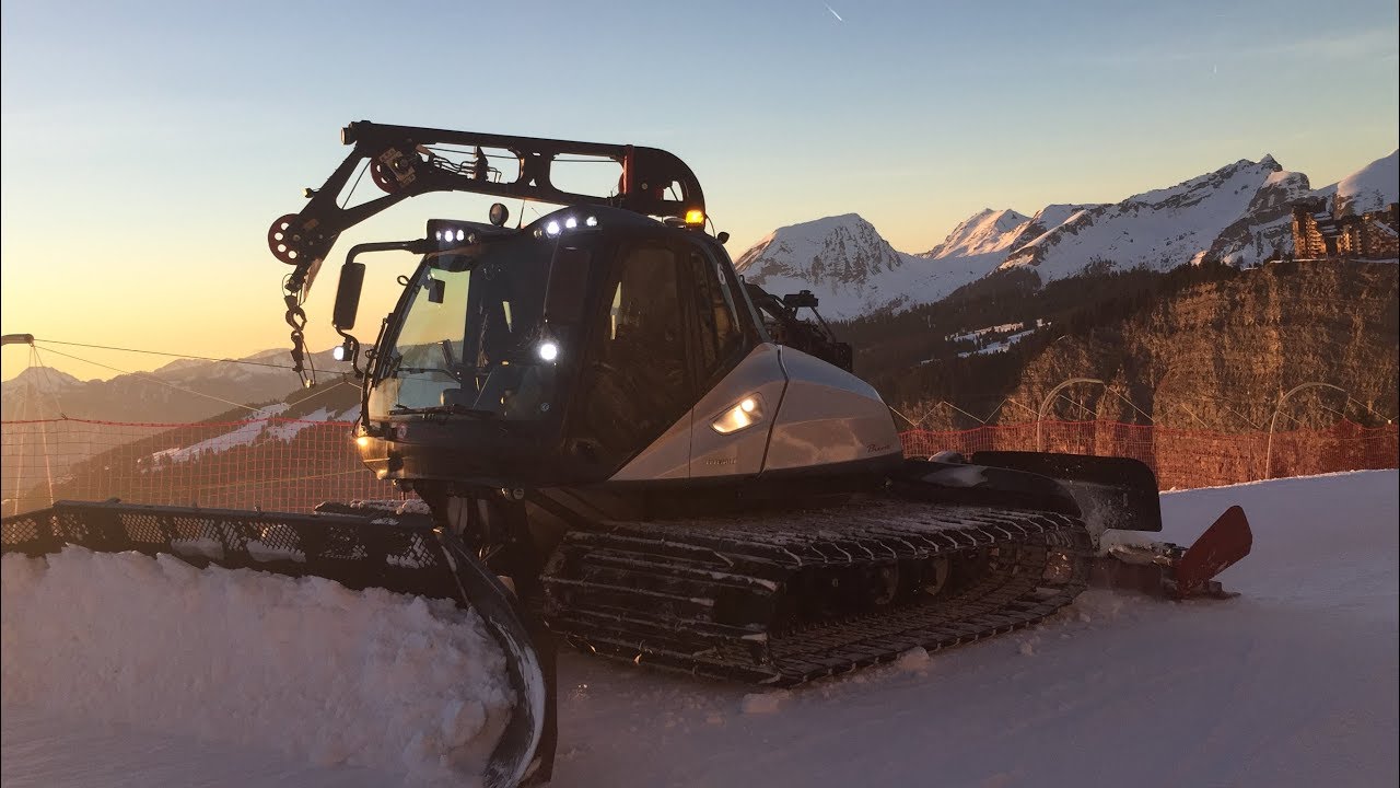 Damage à AVORIAZ 1800 : les PRINOTH NEW LEITWOLF à la préparation des pistes