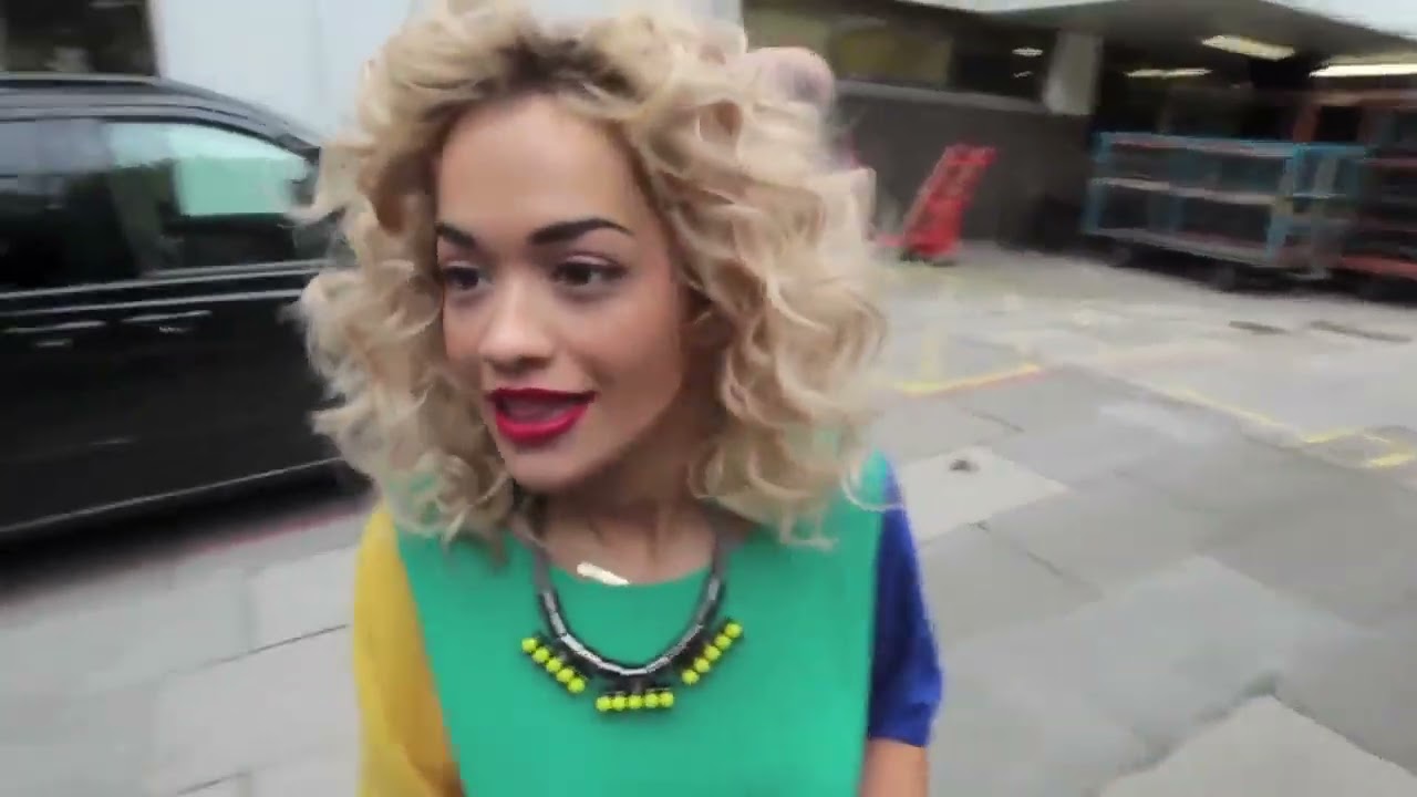 Then and now : Rita Ora and Ryan Seacrest on Diana Ross
