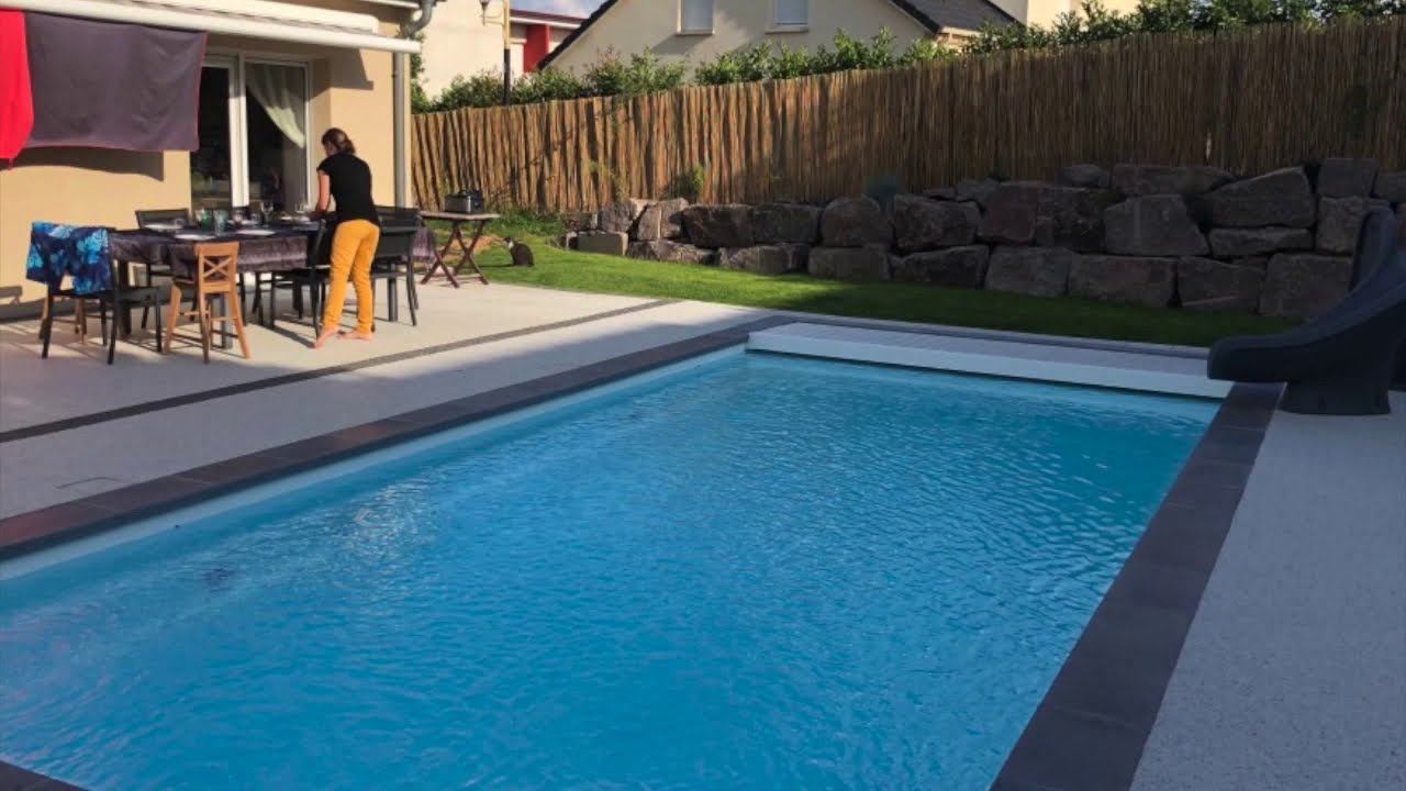 Pose coque piscine Mon de pra Cover unique 8 (blanche)