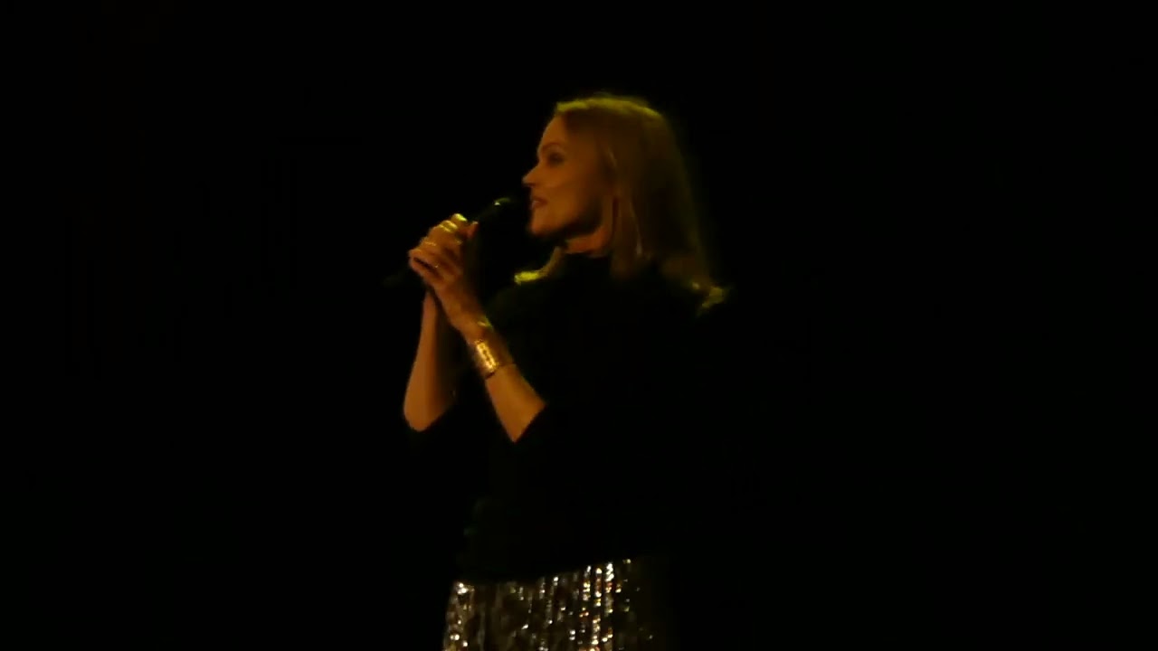 Belinda Carlisle - Runaway Horses (Saban Theater, Beverly Hills CA 10/27/22)