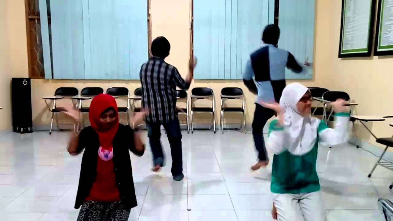 Tari mayiledungga PPAN Gorontalo 2015