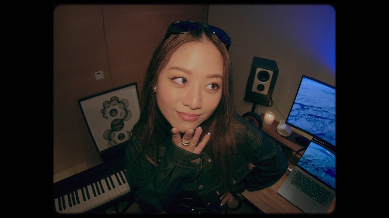 Celine Wanyi - Cosmic (Official Visualizer)
