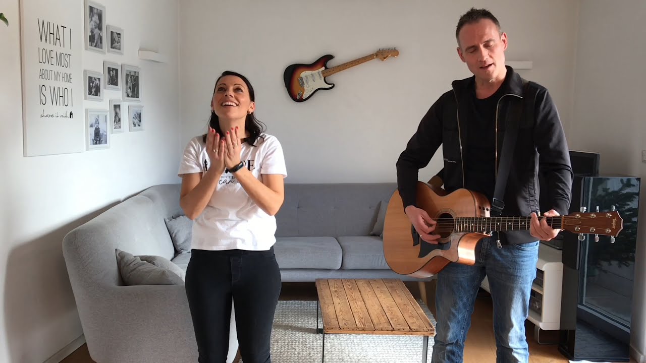Mike Müllerbauer - Wir zünden die erste Kerze an (Adventslied) - Bewegungen - ganzer Song