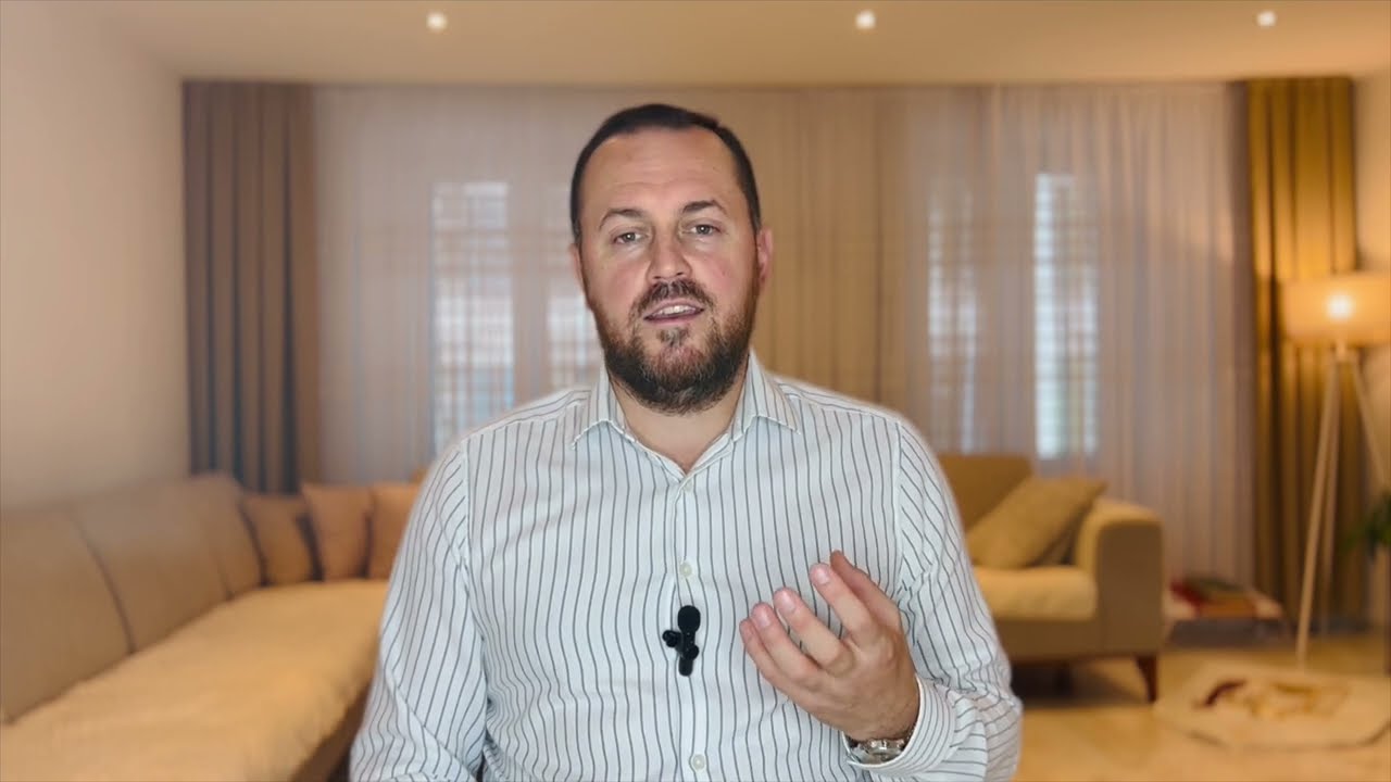 Egocentrizmi: Bota nuk sillet rreth teje - Halil Avdulli