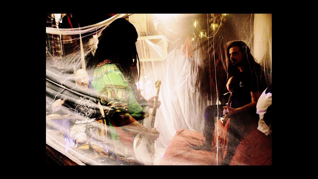 Remedy - To the moon (Official Video)