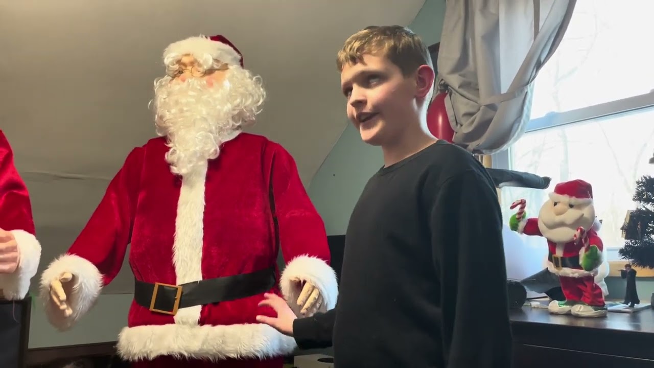 My Gemmy Life Size Animated Santa in English and Spanish Demo