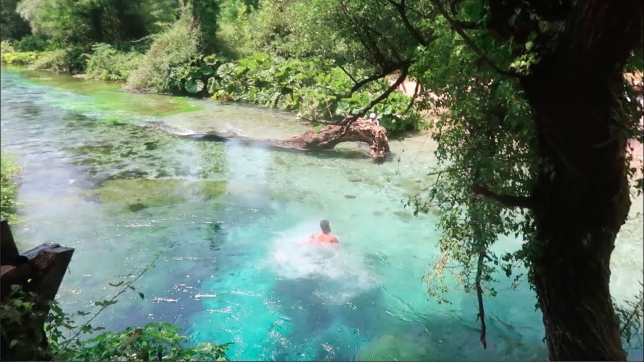 ALBANIA - KRYSTALICZNIE CZYSTA WODA I JAKIEŚ ZADUPIE