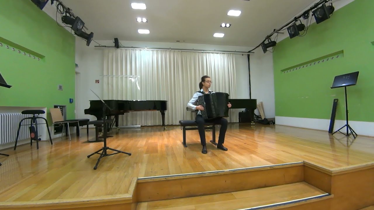 Marija Antunović plays Prelude and Fugue in F-sharp minor (WTK, Book II, No.14, BWV 883) by J.S.Bach