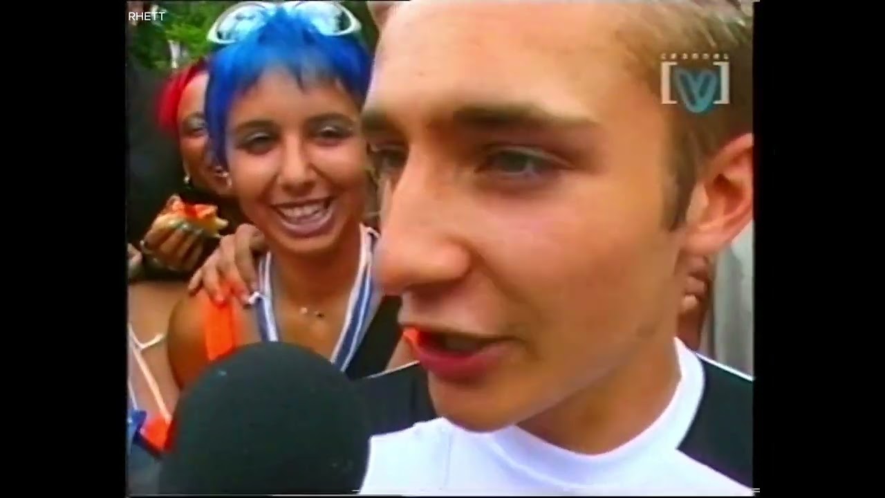 Channel V Australia at Berlin Love Parade 2001