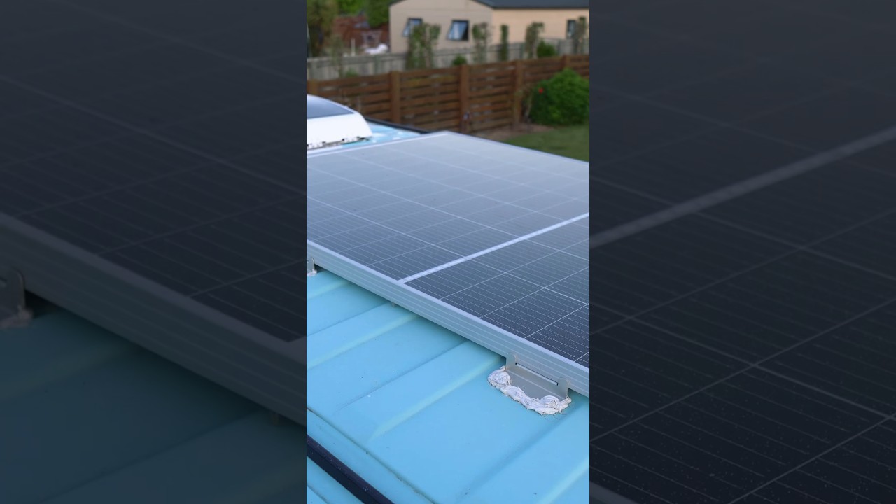 Simple Off-grid Solar setup ☀️#vanlife #campervan #vanconversion
