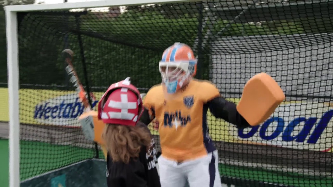 HELLUP! Hockey met Joyce Sombroek | ZAPPSPORT