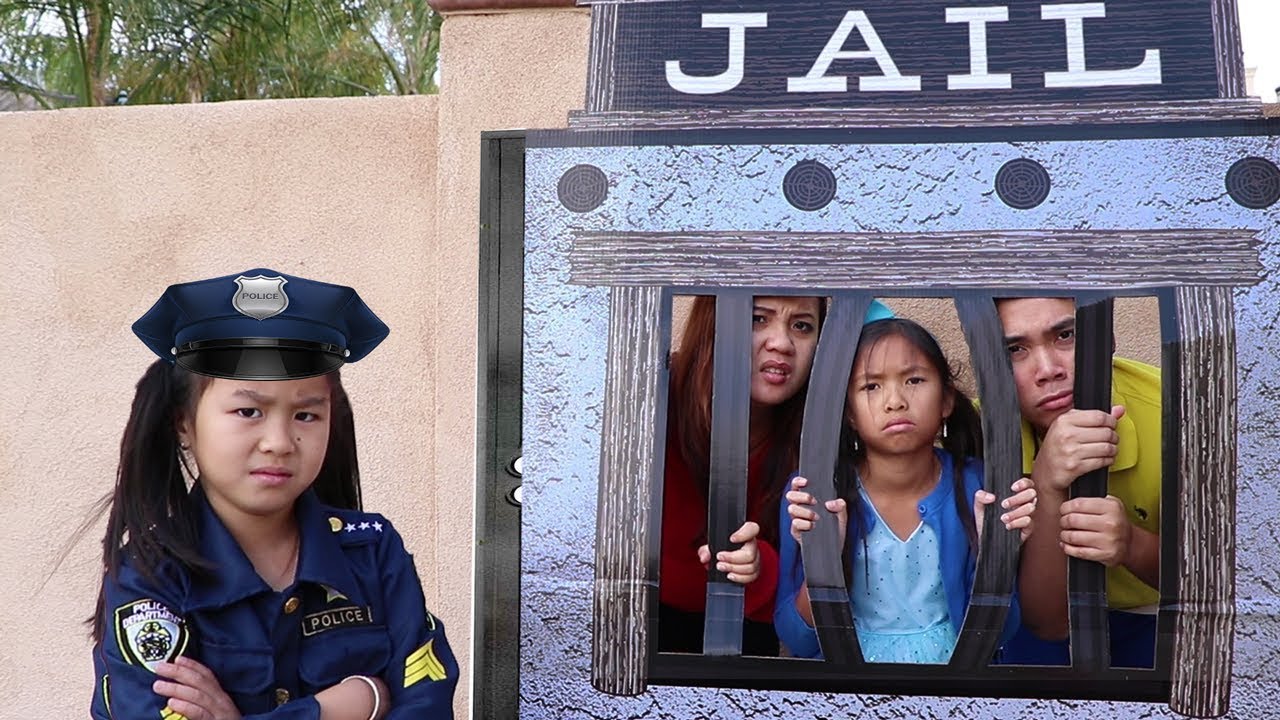 Police Jannie & Wendy Pretend Play LOCKED UP w/ Jail Playhouse