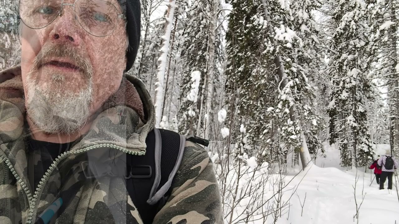 Hannusperän rukavaaran laavulla 1