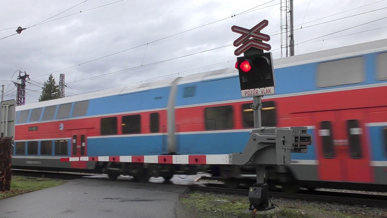 Železniční přejezd Velký Osek #2 - 15.12.2019 / Czech railroad crossing