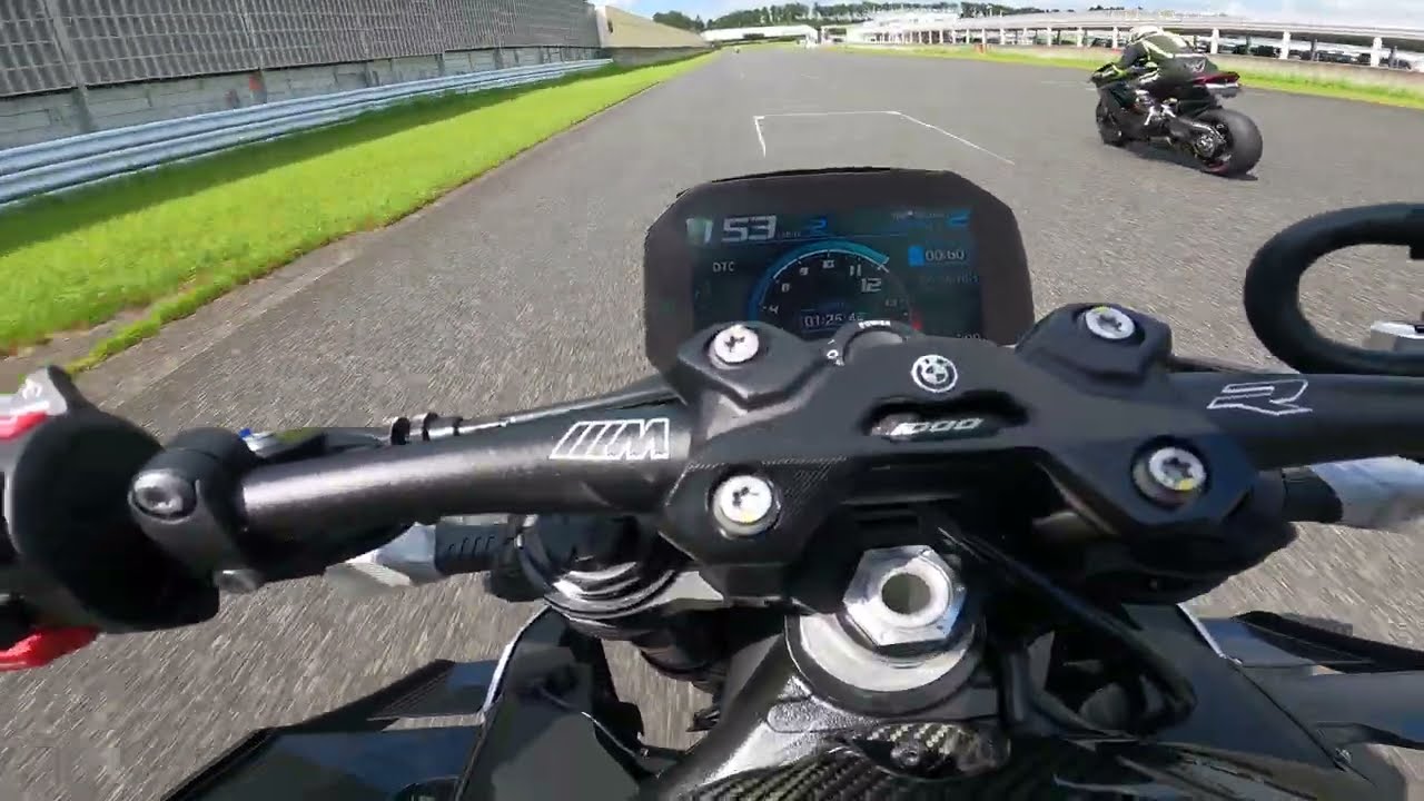 袖ケ浦フォレストレースウェイ_20～21回目_ベスト1分26秒533　(BMW_M1000R_MY2025)