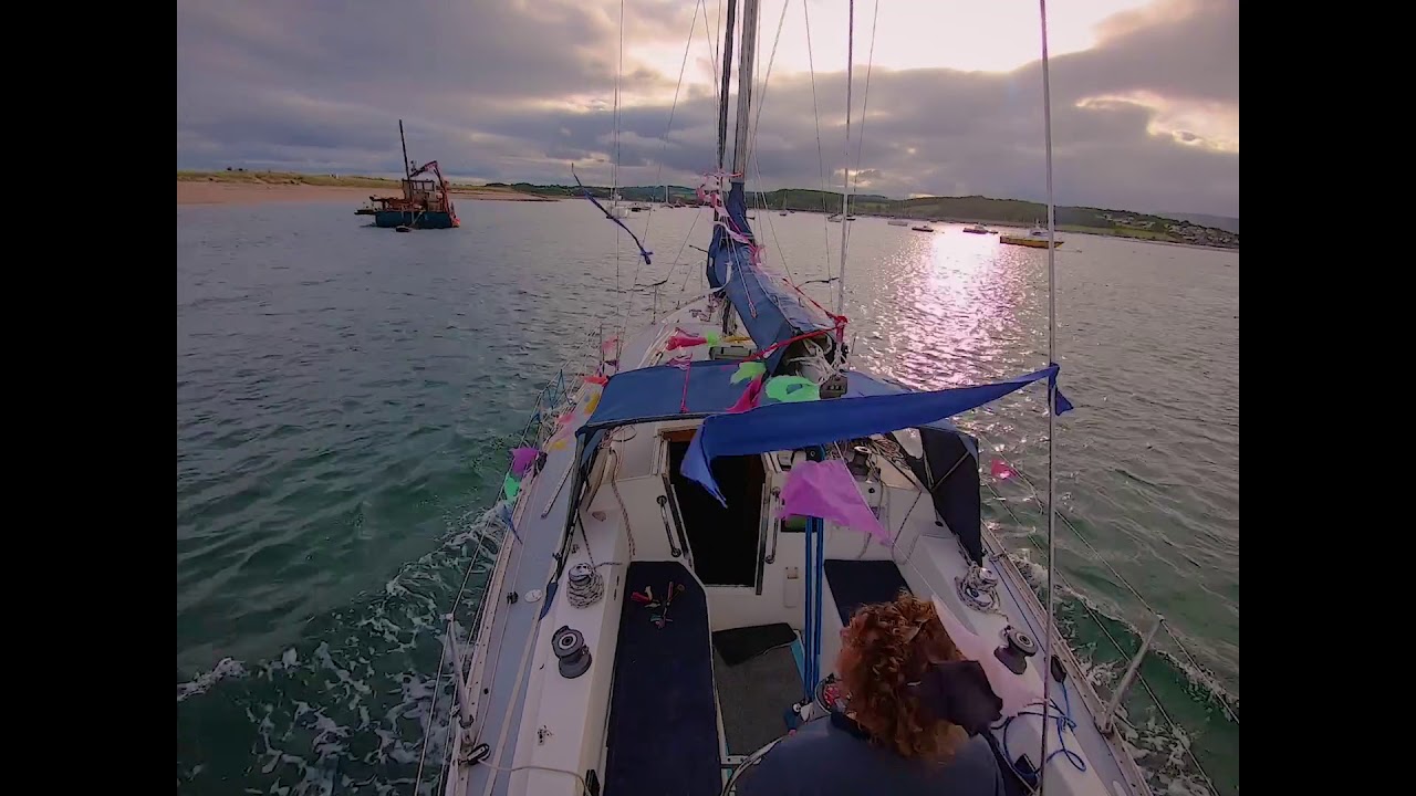 Sea Pigeon. Time Lapse sailing up the River Exe