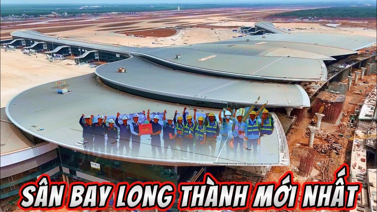 CẬN CẢNH NHÀ ĐỂ XE, CẦU CẠN, THÁP KHÔNG LƯU VÀ NHÀ GA ĐẦU NĂM MỚI.