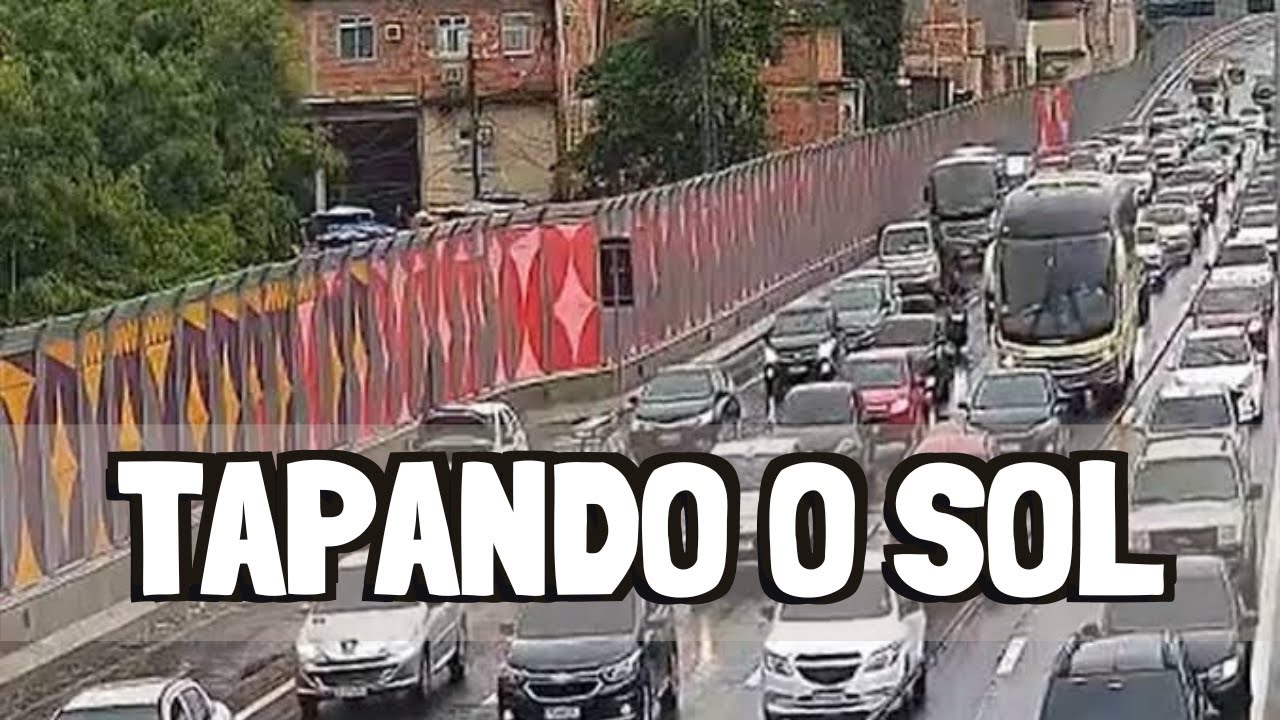 MUROS NA LINHA VERMELHA TENTAM ESCONDER FAVELA DOS TURISTAS NO RIO DE JANEIRO