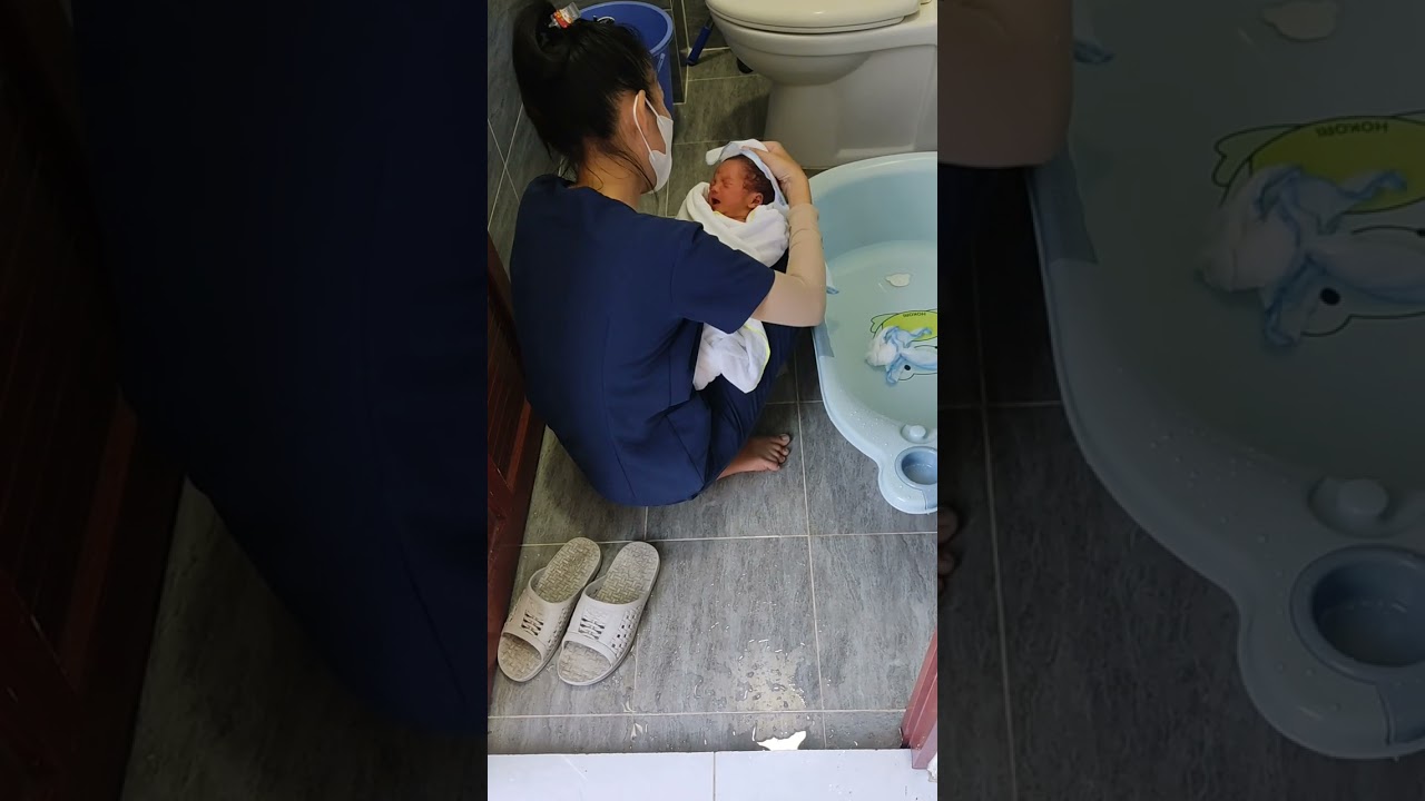 Tắm bé Henry (27-10)