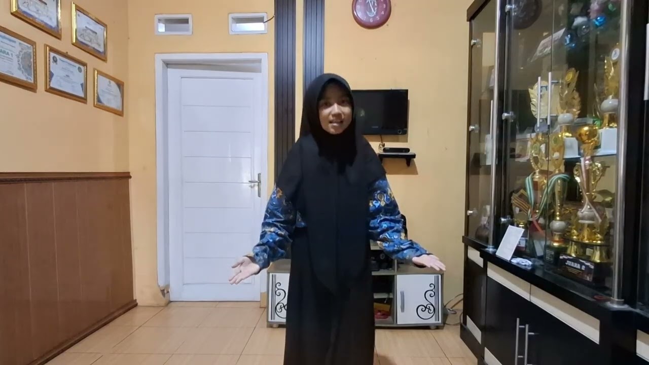 PIDATO HARGAI DIRIMU DENGAN MENUTUP AURAT
