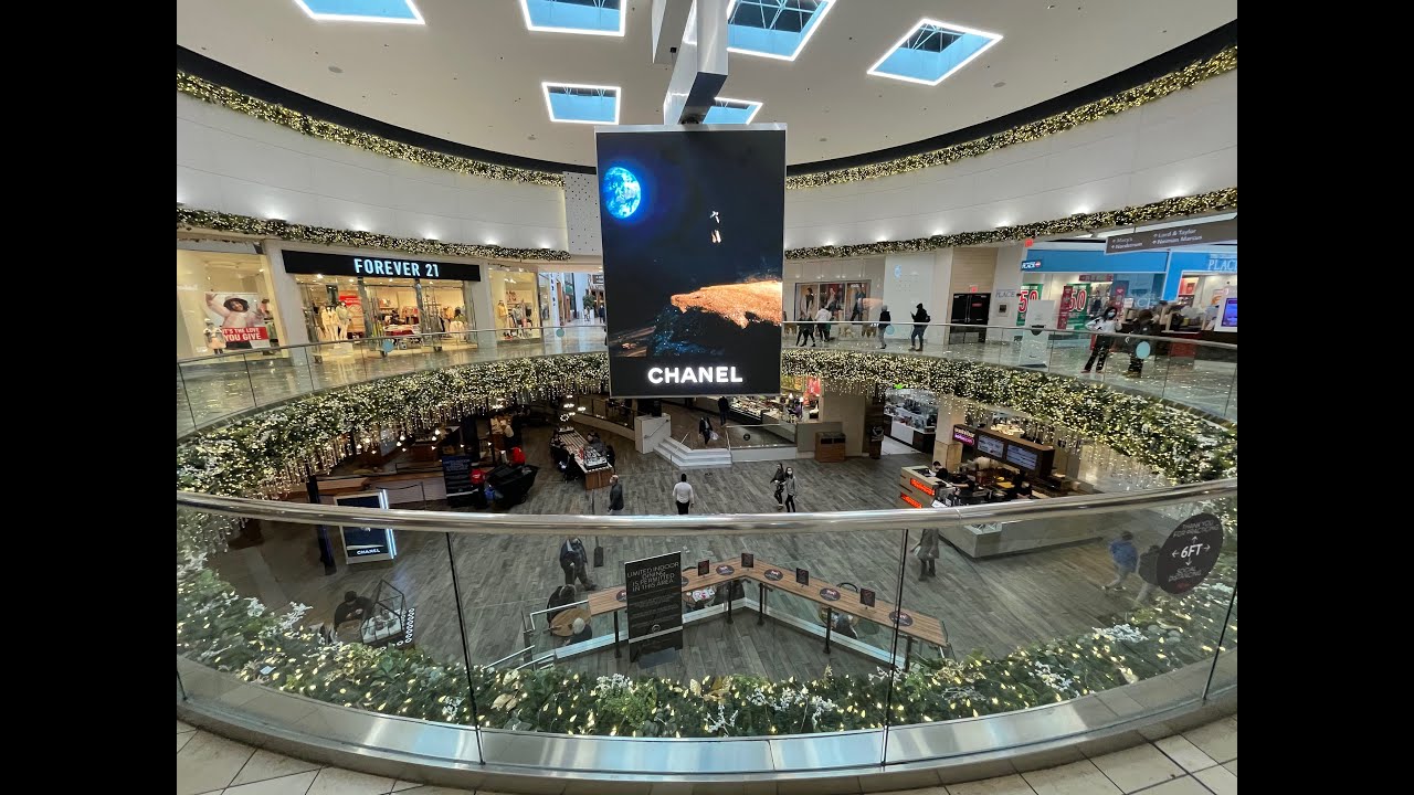 Garden State Plaza Mall NJ Christmas Walkthrough (DJI Pocket 2)