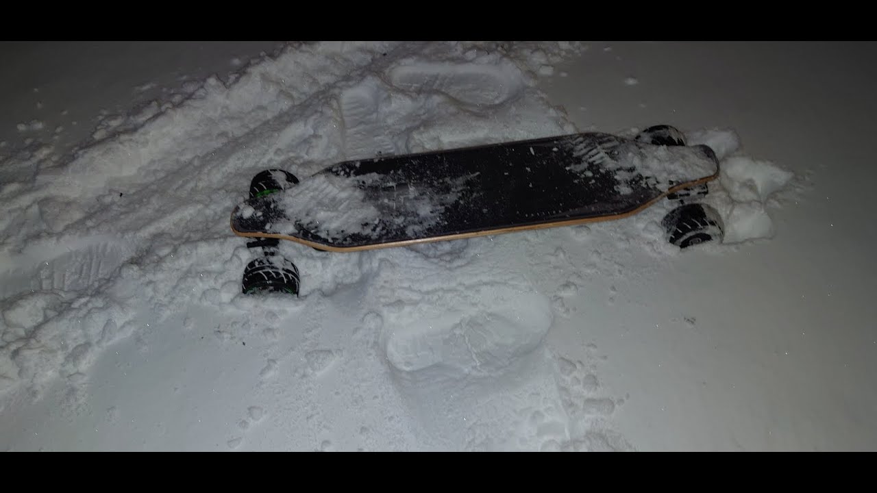 Can You Ride Electric Skateboards In The Snow? Yes, With Crashing! 