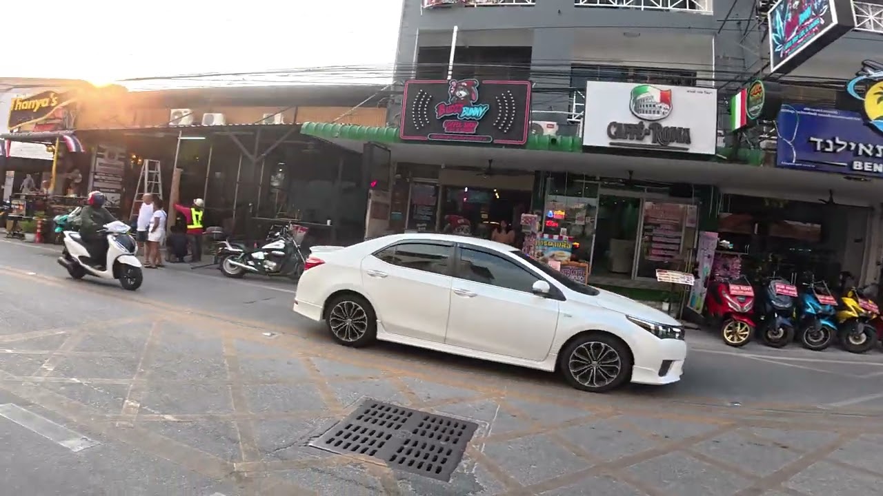 Walking Pattaya Streets 🏖️ Soi Buakhao Life