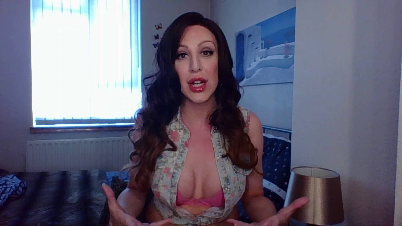 Transsexual Farrah Mills - Hey Tranny!!