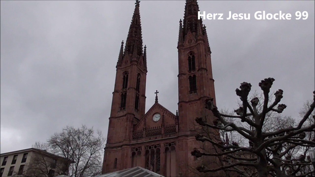 Wiesbaden (WI). Vollgeläue der kath. St. Bonifatiuskirche.