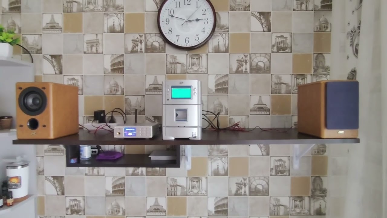 Удивительная стереосистема! JVC UX-T150. Не думал что 7см могут так играть.