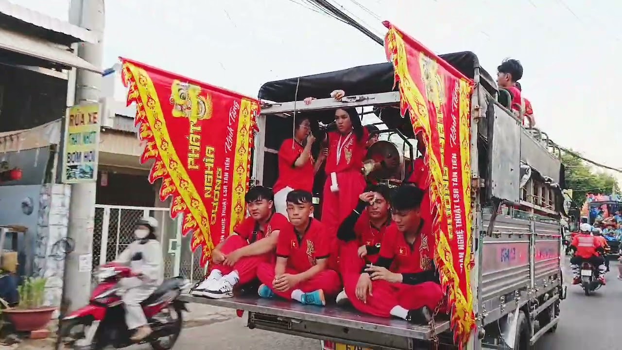 #lsrvietnam Lần Đầu Tiên Trải Nghiệm Quay Diễu Hành Lân Sư Rồng Giao Thừa 2026