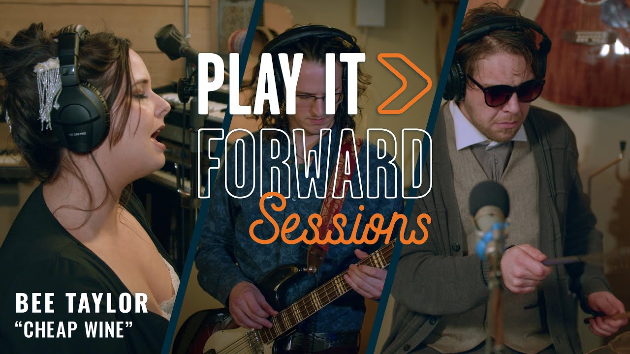 Bee Taylor - Cheap Wine (Live Play It Forward Session)