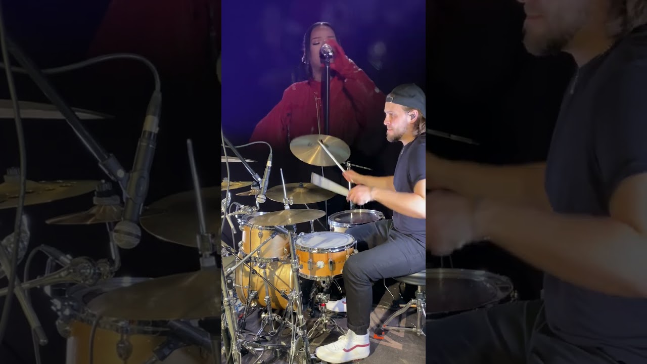 Rihanna Super Bowl - Umbrella | Roberto Carella Drum Cover