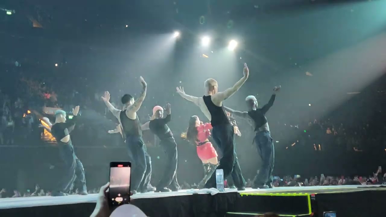 CON ALTURA @rosalia - En Vivo Movistar Arena Buenos Aires ,Argentina 26/8/22